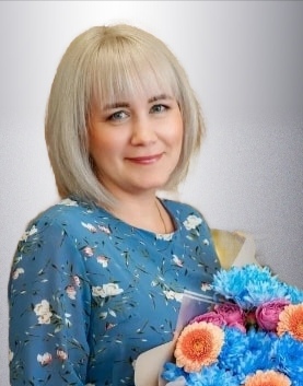 Воспитатель высшей категории Янгляева Римма Зыевна.